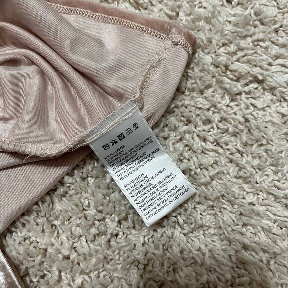 Urban Outfitters Size Small Pink Velvet Ruffle Cutout Sleeveless V Neck Romper - Picture 5 of 7